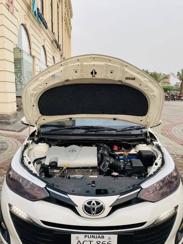 Toyota Yaris 2021 4