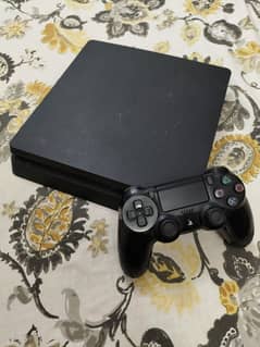 PS4 slim [Read full Ad]