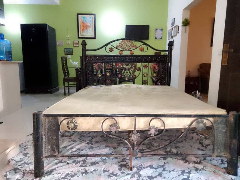 Iron bed for sale 0