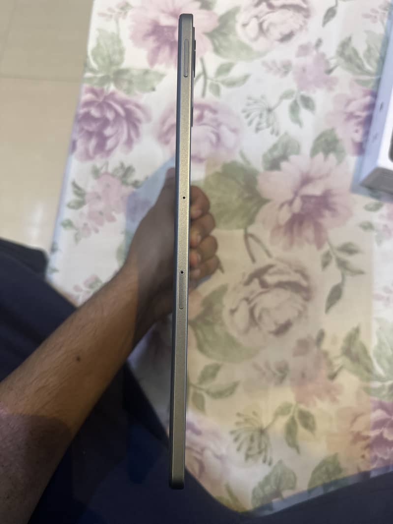 REDMI PAD SE & STYLUS PEN : BRAND NEW 1