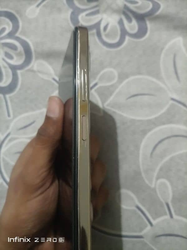 Infinix 4