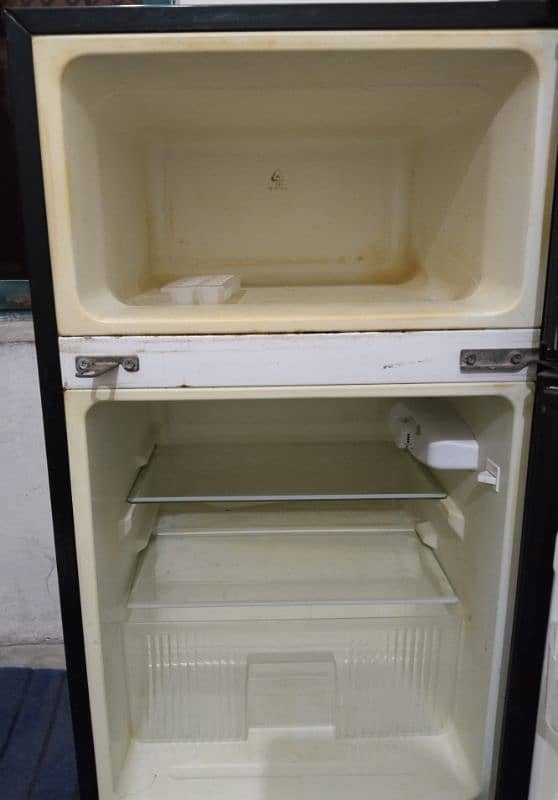 Signature WB54 Double Door Refrigerator 2