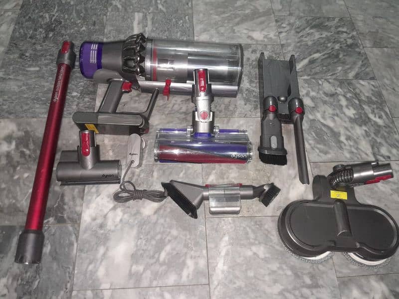 IMPORTED DYSON RECHARGABLE VACUME CLEANER 0