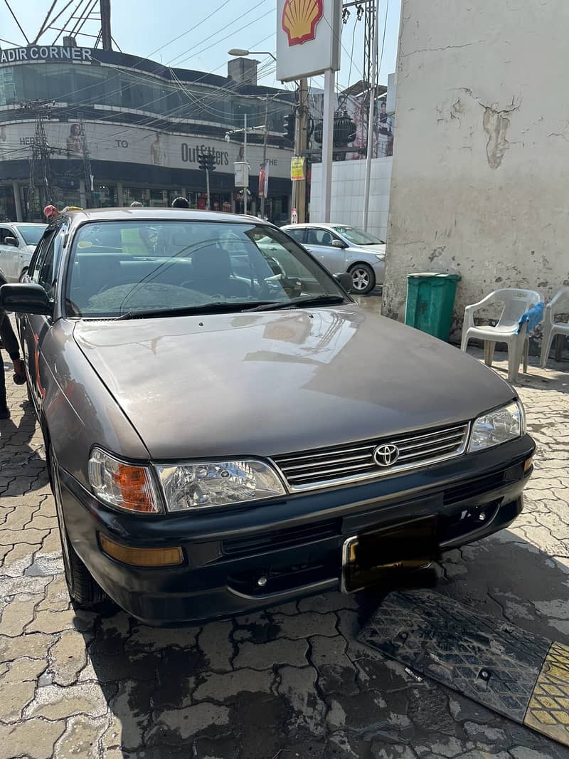 Toyota Corolla XE 2001 1