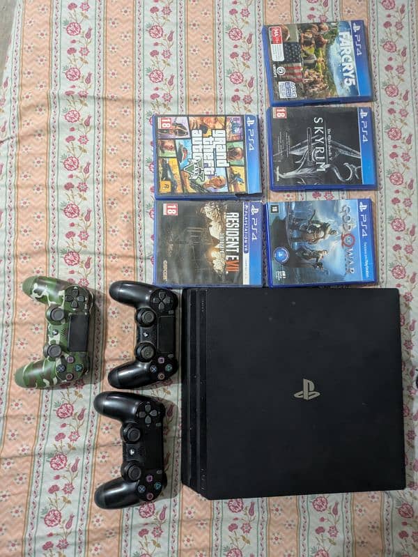 PS4 pro 1TB sealed never opened 3-4 games installed with 5 cd's 4