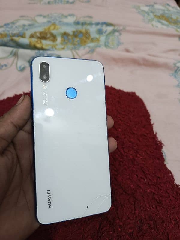 Huawei Nova 3i 4