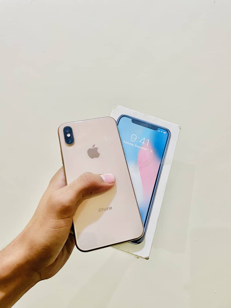 iPhone XS with box  exchange 0