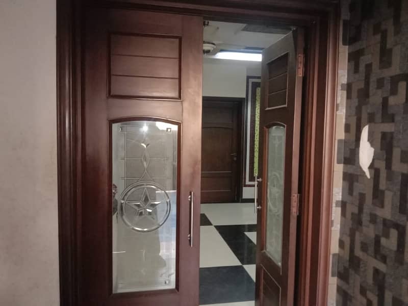 A 10 Marla House Is Up For Grabs In Allama Iqbal Town 5