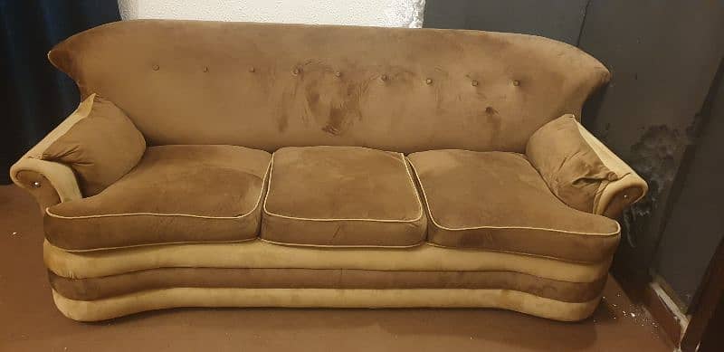 5 seater sofa set for sale in good condition 1