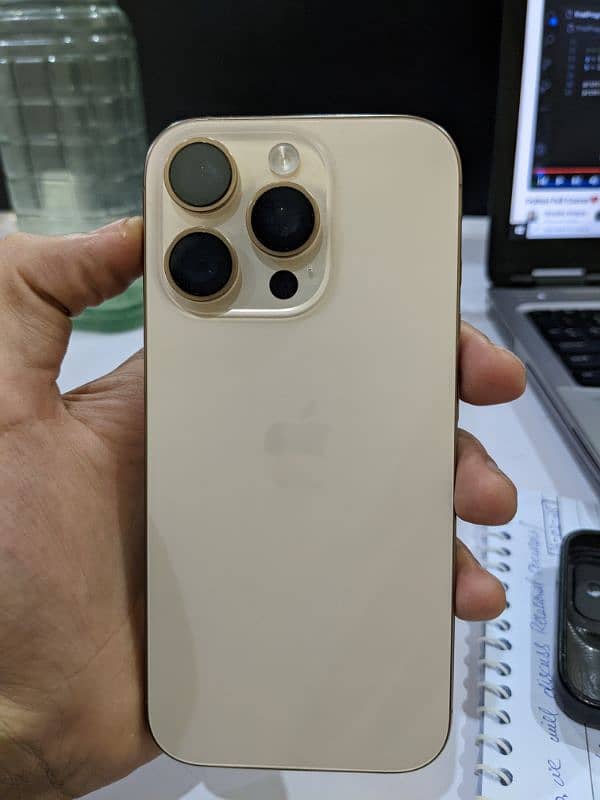 iphone 16 pro Desert titanium 2