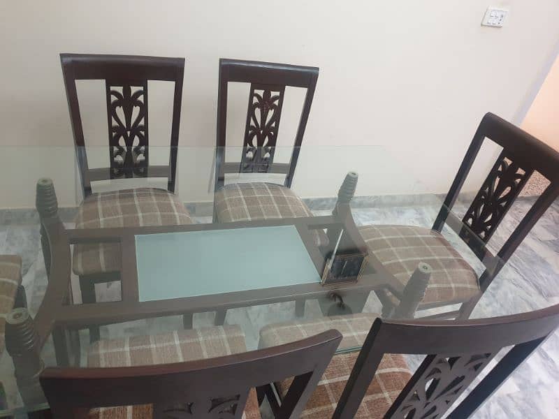 Dining table for sale 3