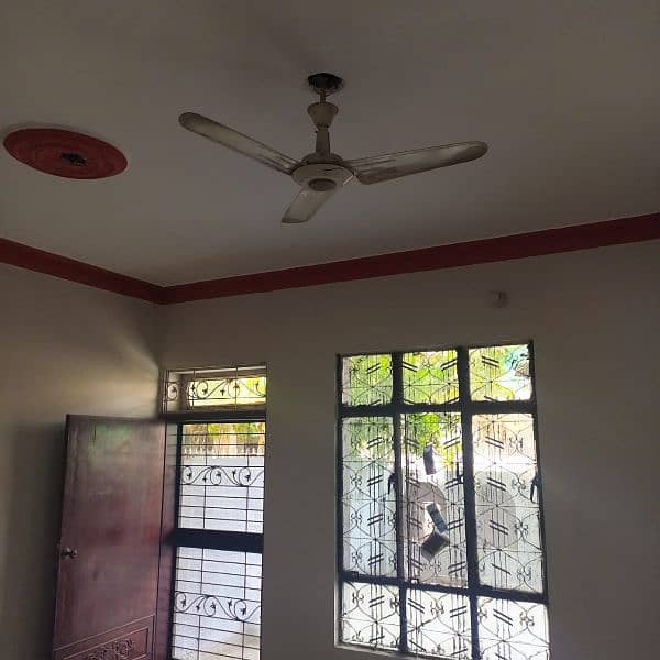 house for rent in Ravi block near to Kareem block main road 0