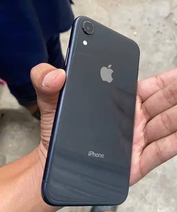 I phone XR (JV) 64 GB PTA approved (83%) health 0