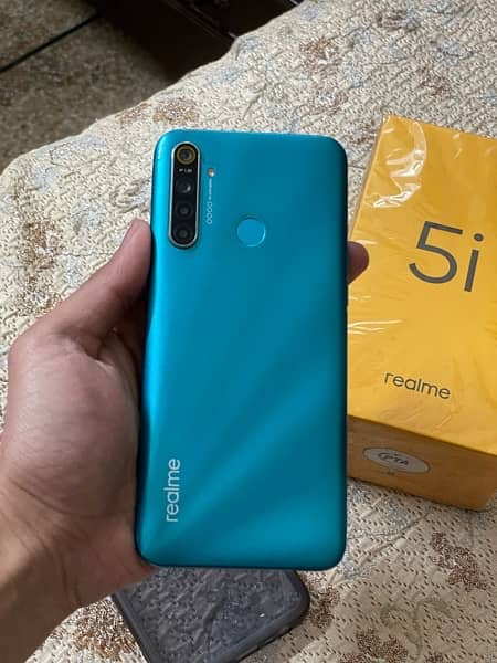 Realme 5i 4/64 with box 2