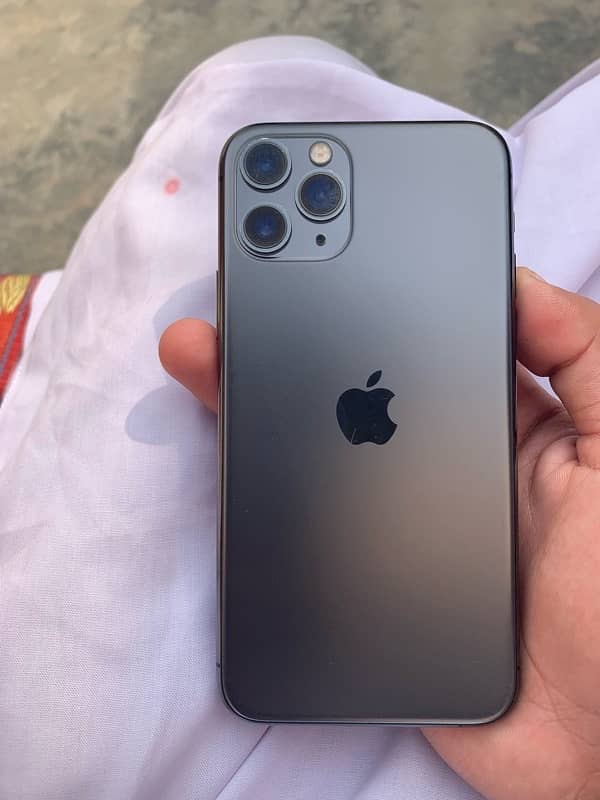 iphone 11pro factory unlocked. 10by10 0