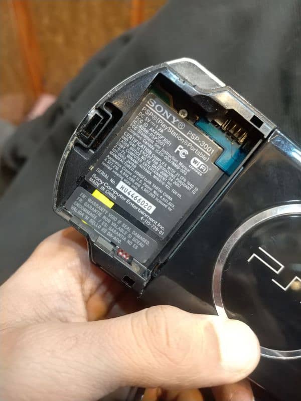 QUETTA PSP 3001 SLIM MODEL WITH ORIGINAL 8GB all ok 3