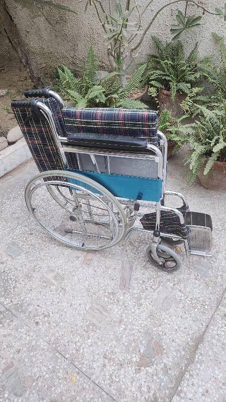 Foldable Wheelchair (Good Contition) 4