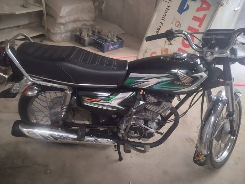 Honda CG 125 2023 karachi 03122132753 3