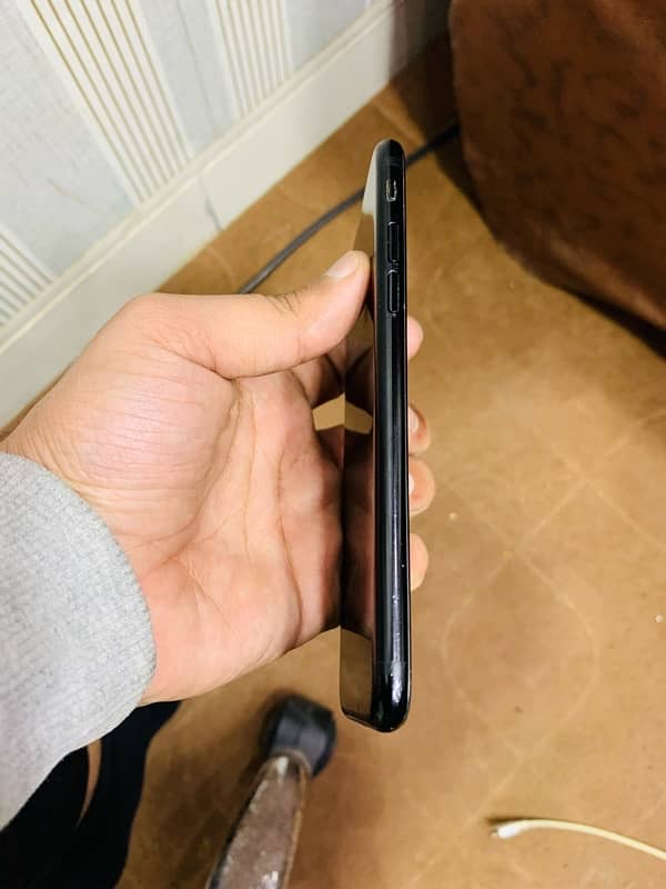 iphone 7 128GB PTA 1