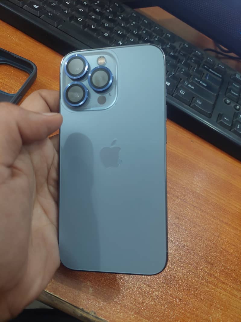 I Phone 13 Pro Offical Approved 3