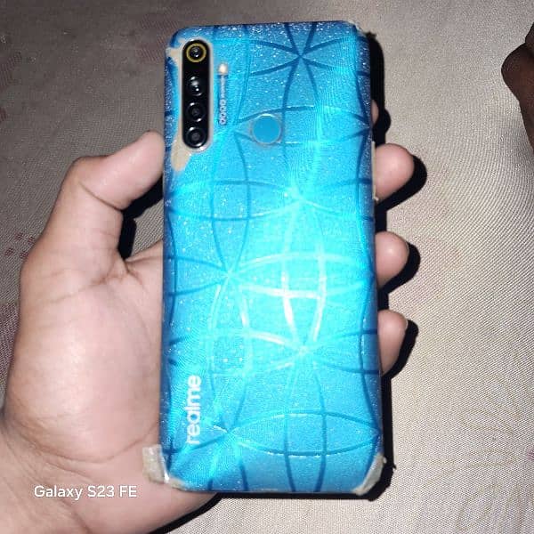 realme 5i 4/64 1