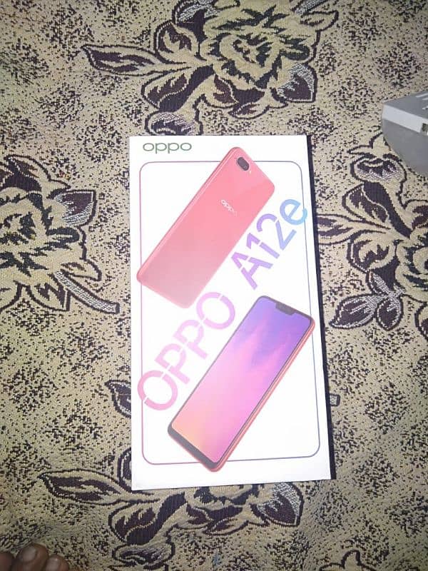 OPPO A12e  RAM 3 / 64 0