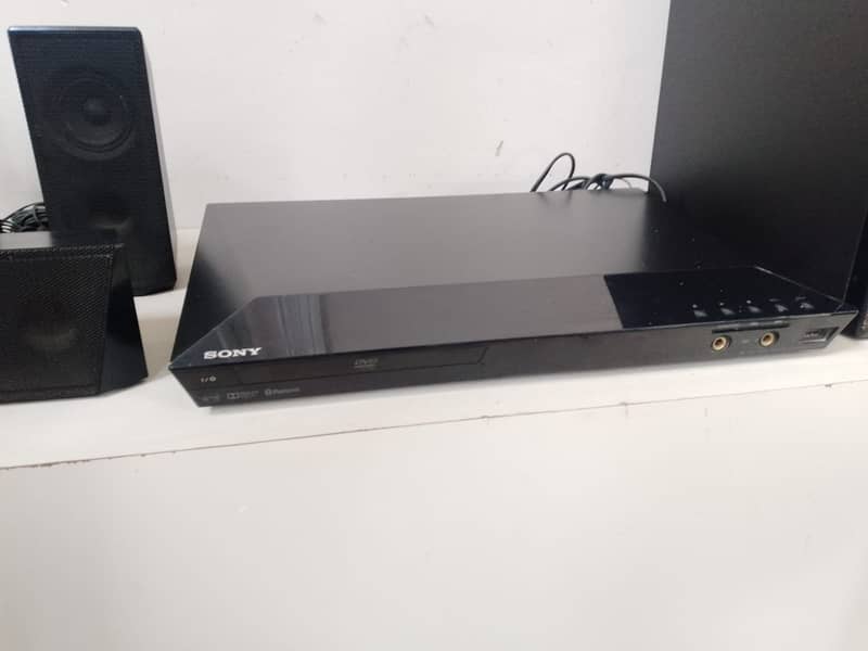 Samsung Home Theater Model no HBD-DZ650 6