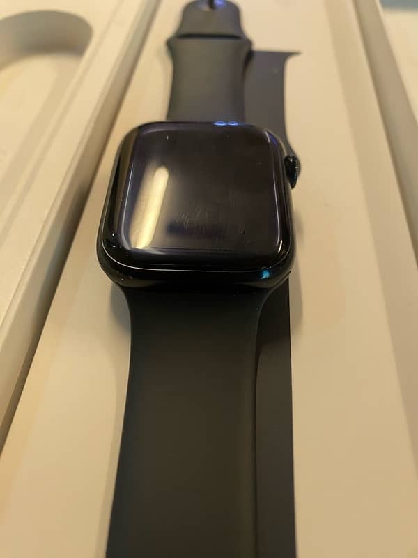 Apple watch series 8 45mm Gps 4