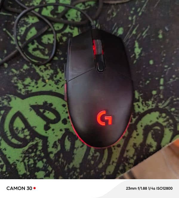 mouse  Logitech g 102 1