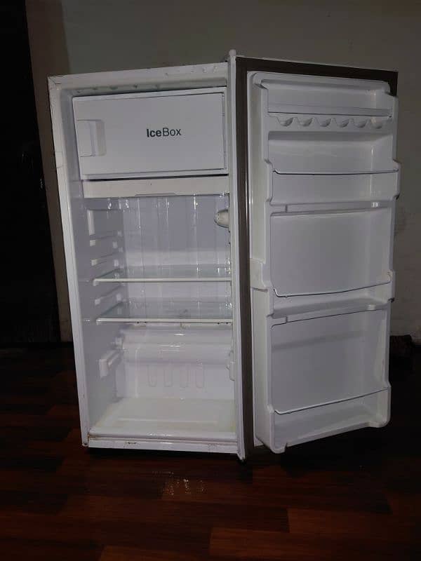 Dawlance 9106 SD R (WHITE) Single Door Refrigerator 1