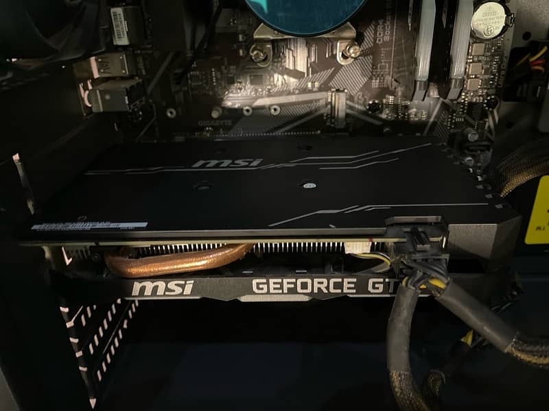 MSI GeForce GTX 1660 SUPER VENTUS XS OC 4