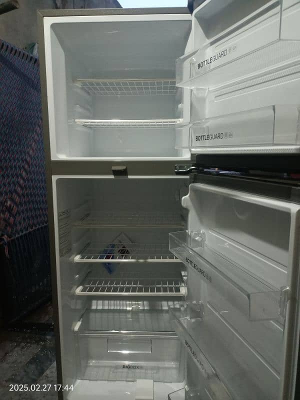 haier refrigerator model hrf-276 2