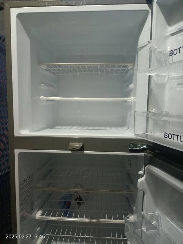 haier refrigerator model hrf-276 3