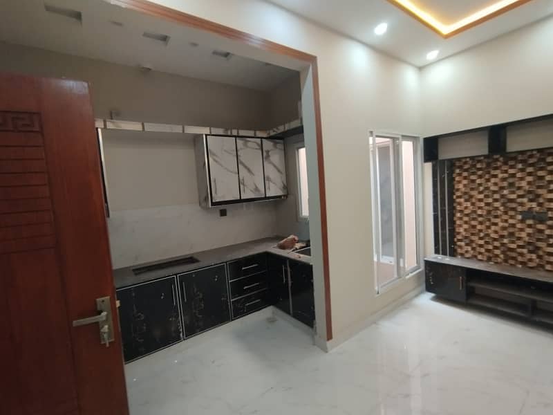 6 MARLA HOUSE FOR SALE IN MILITARY ACCOUNTS MAIN COLLEGE ROAD LHR 6