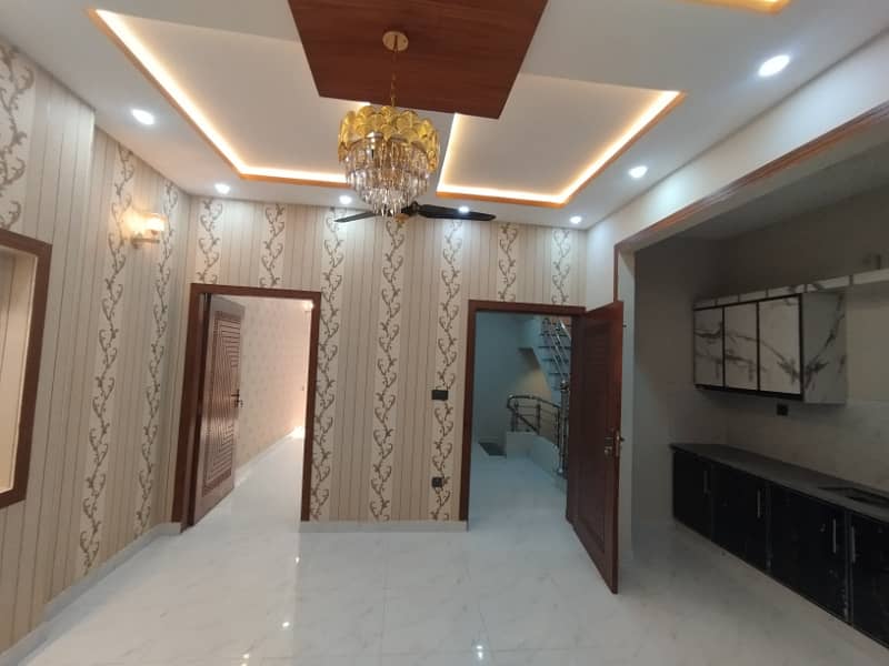 6 MARLA HOUSE FOR SALE IN MILITARY ACCOUNTS MAIN COLLEGE ROAD LHR 8