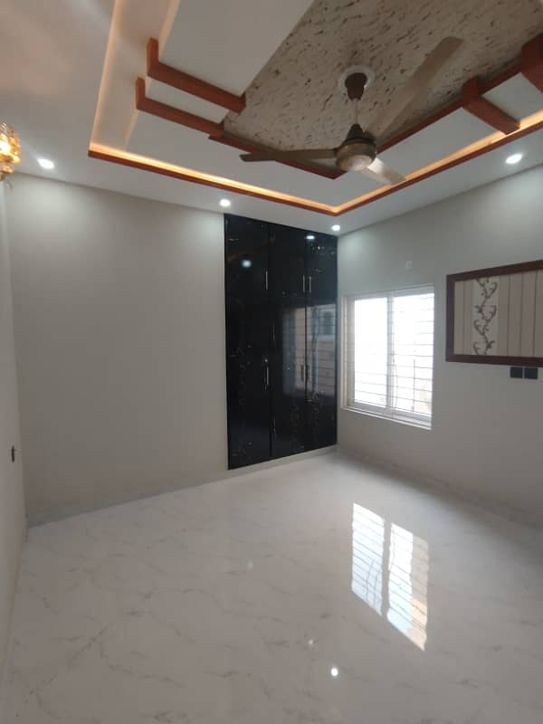 6 MARLA HOUSE FOR SALE IN MILITARY ACCOUNTS MAIN COLLEGE ROAD LHR 14