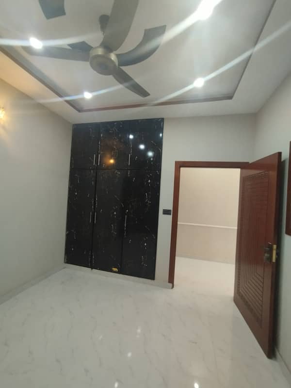 6 MARLA HOUSE FOR SALE IN MILITARY ACCOUNTS MAIN COLLEGE ROAD LHR 23