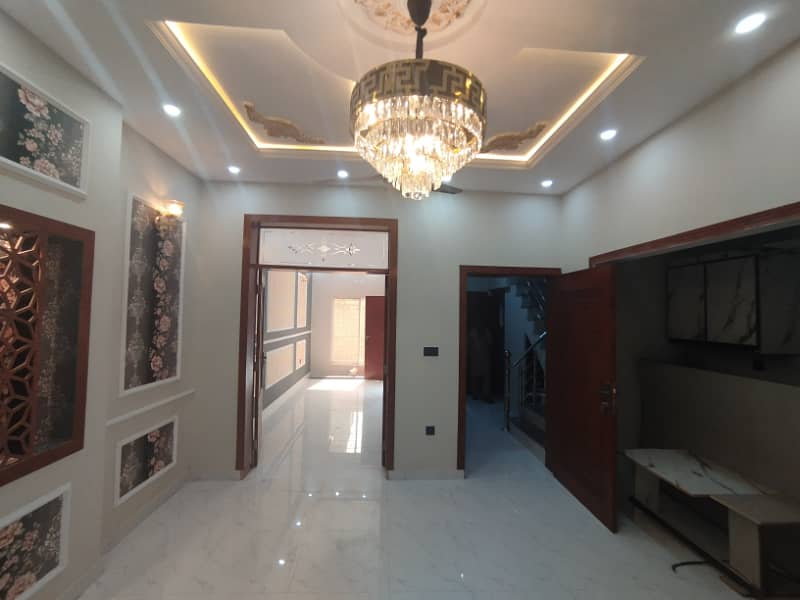 6 MARLA HOUSE FOR SALE IN MILITARY ACCOUNTS MAIN COLLEGE ROAD LHR 26