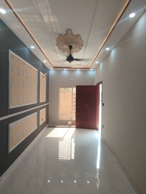 6 MARLA HOUSE FOR SALE IN MILITARY ACCOUNTS MAIN COLLEGE ROAD LHR 31