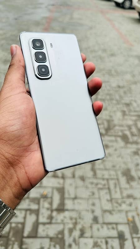 infinix HoT 50 pro plus Titanium Grey 2