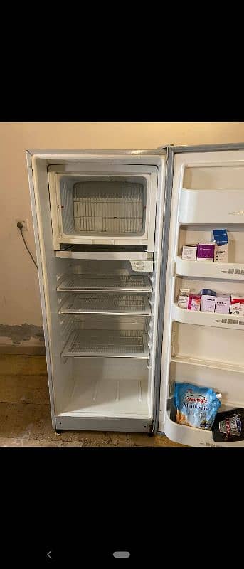 Dawlence fridge is up for sale 3