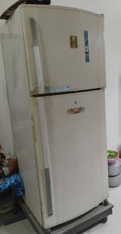 Dawlance fridge urgent sale