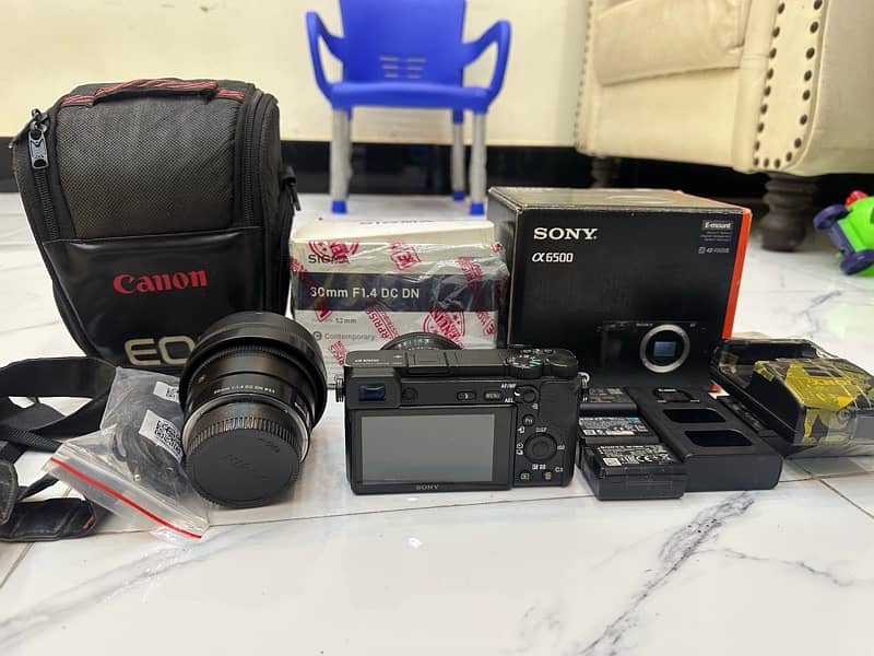 Sony a6500 with 2 lens and accessories 0