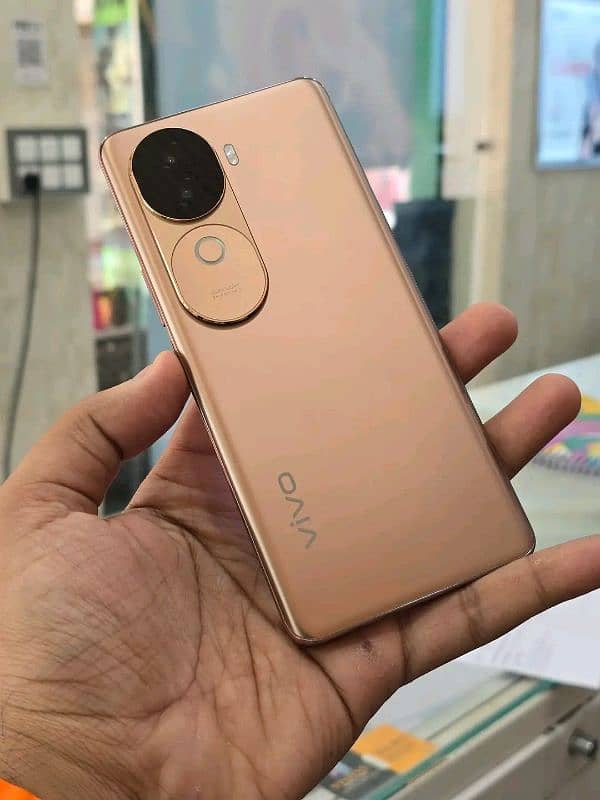 Vivo V40e 0