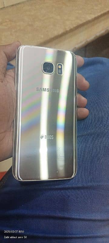 samsung s6 edge. . . bilkul ok set he. . . bs panel kharab he. . 1