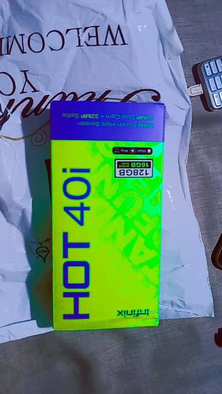 Infinix hot 40i 8 _256 with box 10/10 condition full ok 2