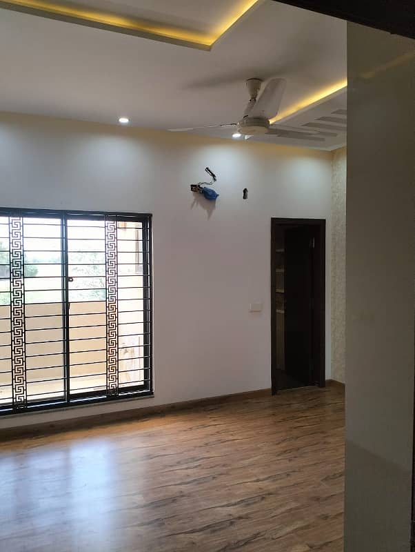 10 Marla House For Sale In Paragon City Lahore 11