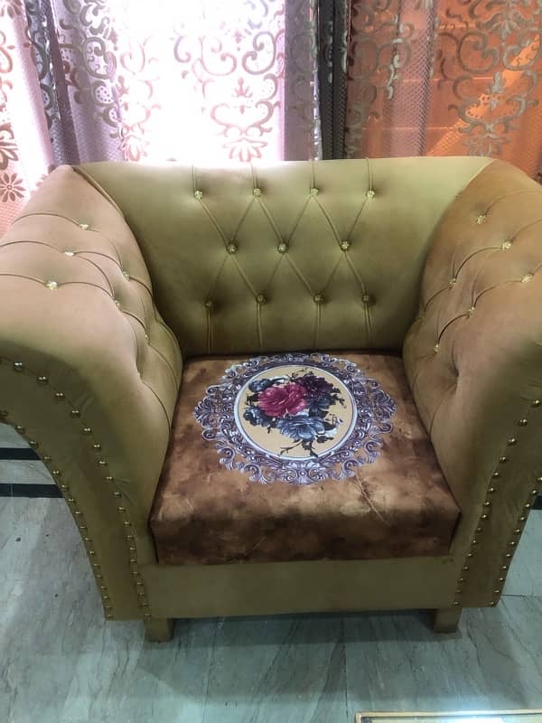 sofa set  and mez  for sell my whatapp and call 03059219871 8