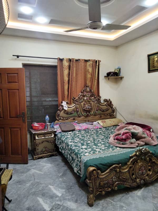 MIAN ESTATE OFFERS FULLY MARBLE FLOORING 5 MARLA UPPER PORTION IN GATED COMMUNITY with STRAIGHT IRON STAIRS 0