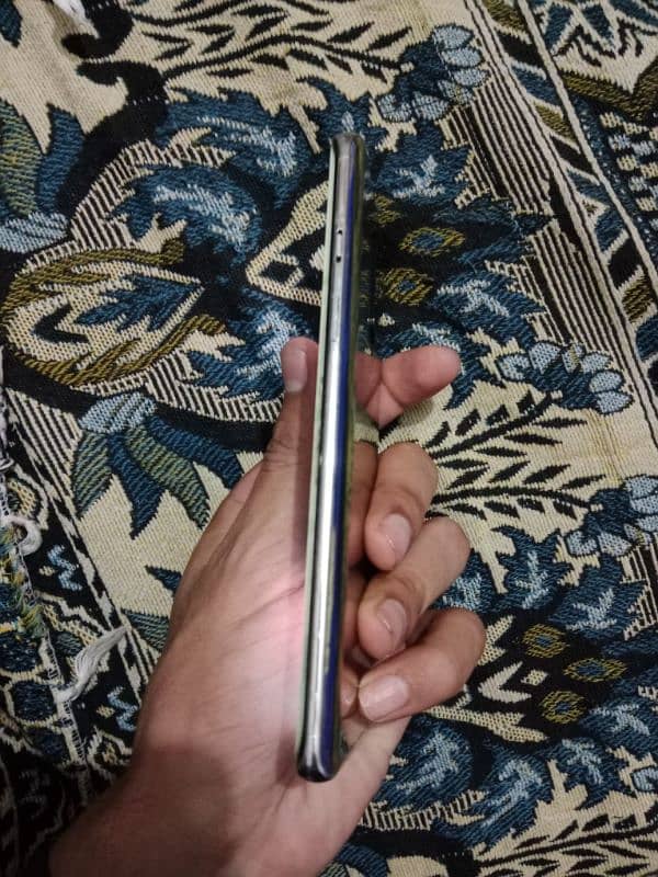 one plus 8 10/10 condition 1